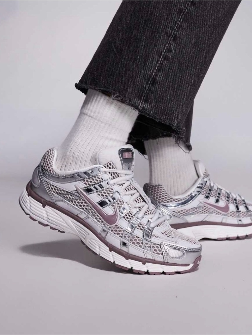 Nike Women’s P-6000 Platinum Violet (7.5) - Picture 3 of 10